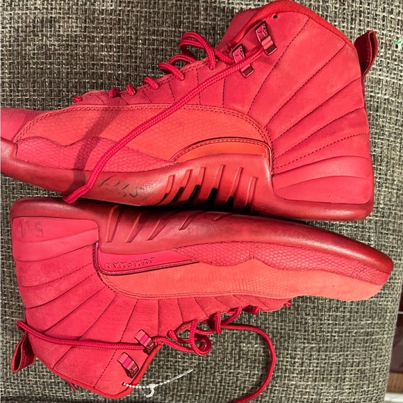 Air Jordan Retro 12 - Picture 5 of 8